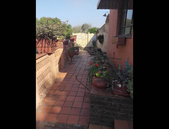 3 BEDROOM HOUSE FOR SALE IN WOODLANDS